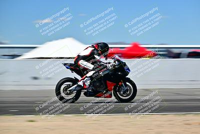 media/Mar-25-2024-Moto Forza (Mon) [[8d4319bd68]]/3-Intermediate Group/Session 4 (Front Straight Speed Pans)/